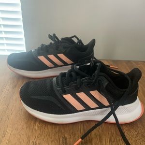 Girls adidas tennis shoes